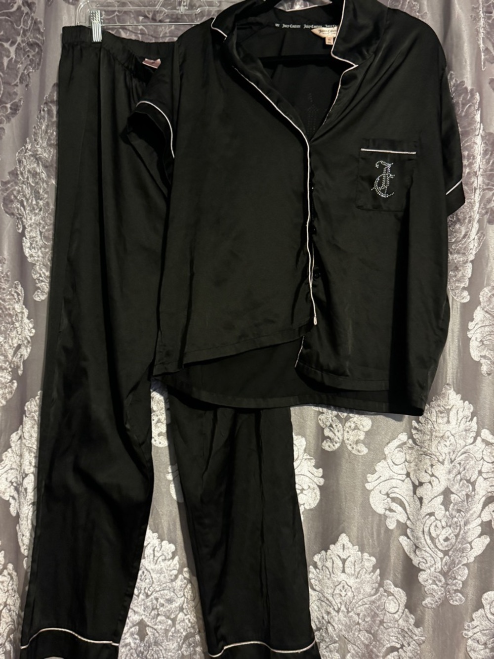 Juicy Couture Black Short-Sleeve Pajama Set with White Piping Size XL